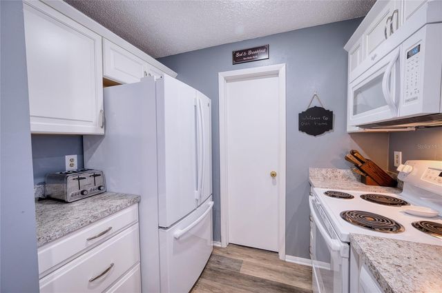 3803 41ST STREET COURT W 3803, Bradenton, FL 34205