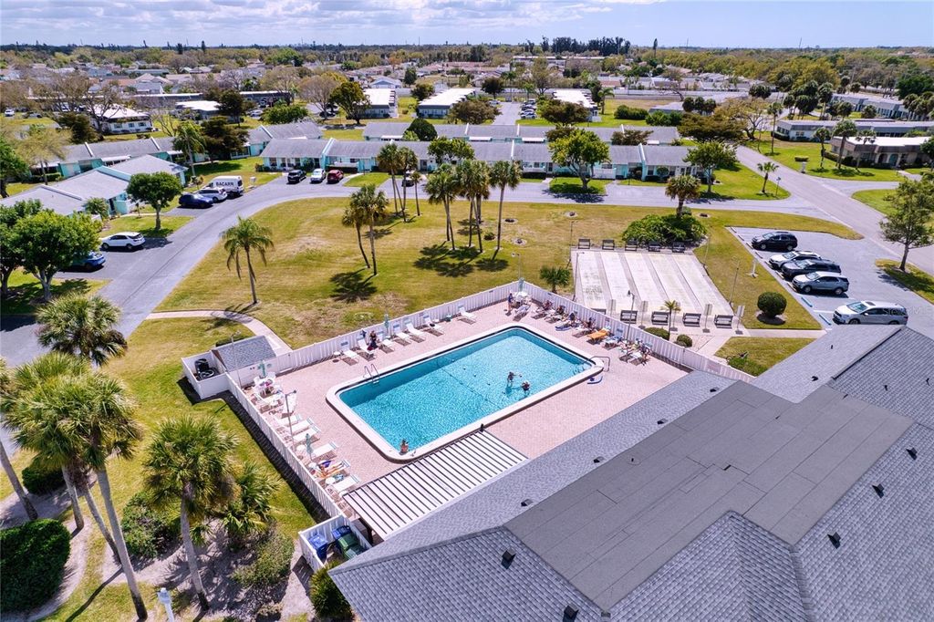 Image 28 of property listing at 3803 41ST STREET COURT W 3803, Bradenton, FL 34205