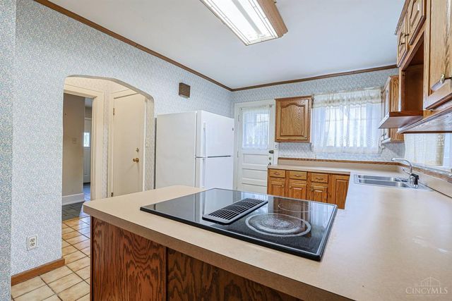 42 Fleming Road, Wyoming, OH 45215