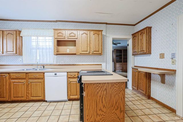 42 Fleming Road, Wyoming, OH 45215