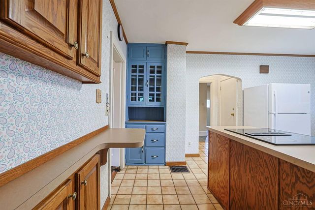 42 Fleming Road, Wyoming, OH 45215