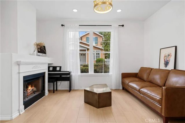 13050 Arborwalk Ln, Tustin, CA 92782