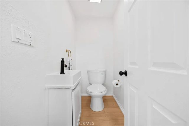 13050 Arborwalk Ln, Tustin, CA 92782