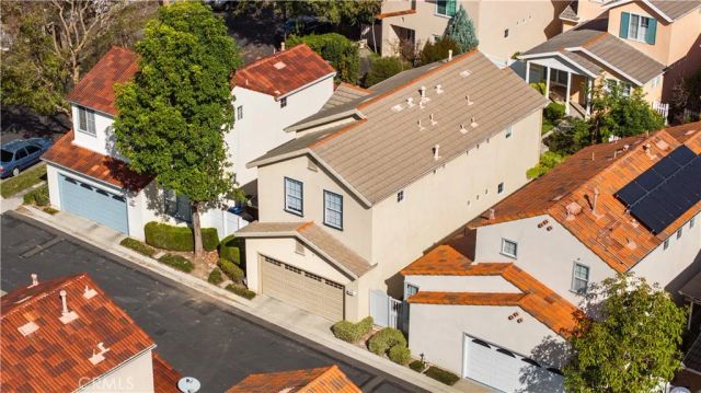 13050 Arborwalk Ln, Tustin, CA 92782