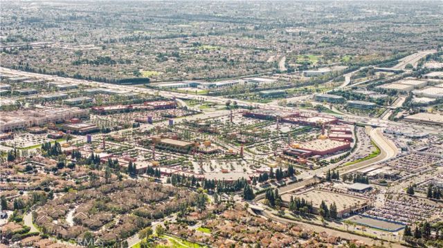 13050 Arborwalk Ln, Tustin, CA 92782