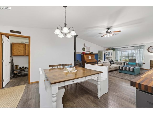 11616 LEWIS RIVER Rd, Ariel, WA 98603