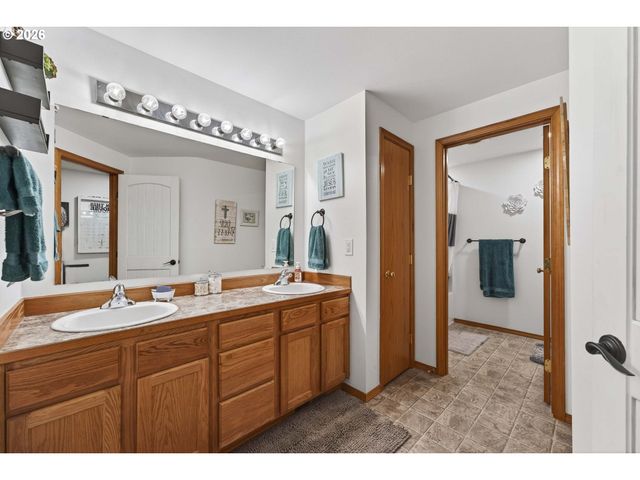 11616 LEWIS RIVER Rd, Ariel, WA 98603