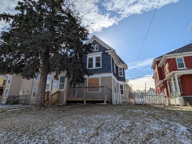 2940 5th Avenue, Rock Island, IL 61201