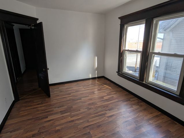 2940 5th Avenue, Rock Island, IL 61201