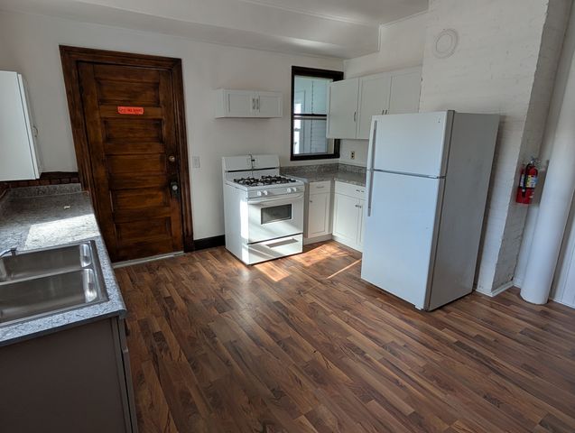 2940 5th Avenue, Rock Island, IL 61201