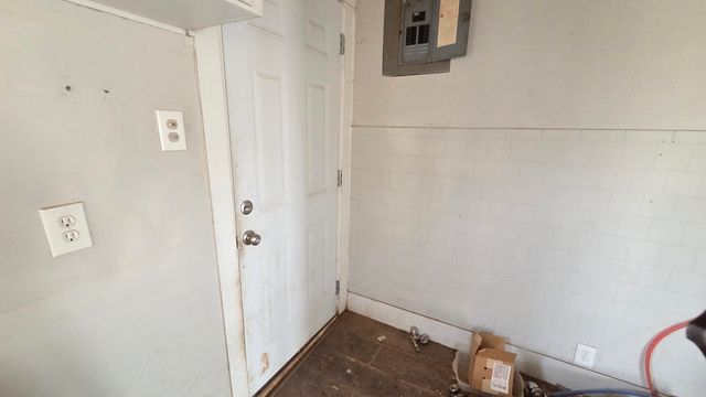 800 S 10th Street, Slaton, TX 79364