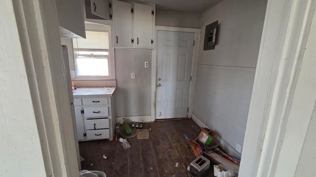 800 S 10th Street, Slaton, TX 79364