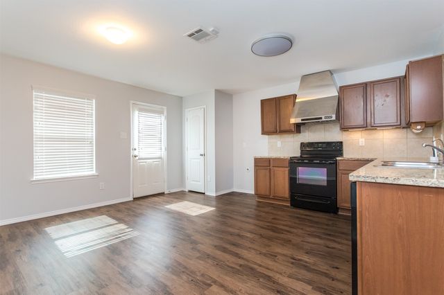 2103 Meadow Park Drive, Princeton, TX 75407