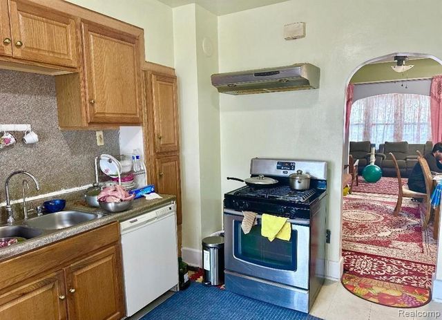 3929 Caniff Street, Hamtramck, MI 48212