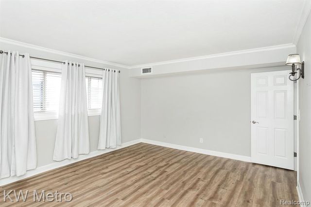 2377 Walton Boulevard 11, Rochester Hills, MI 48309