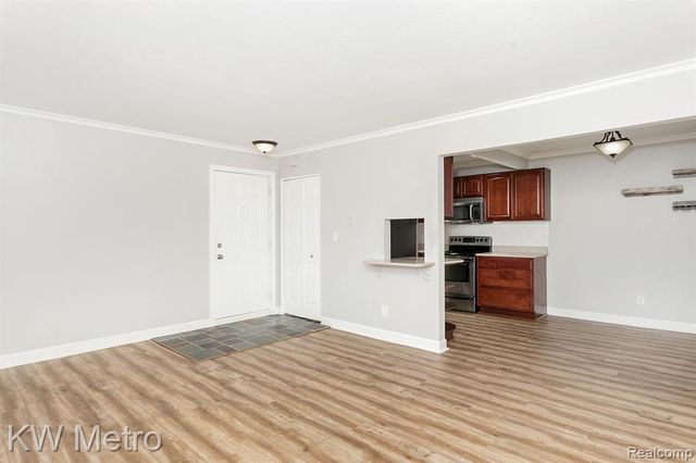 2377 Walton Boulevard 11, Rochester Hills, MI 48309
