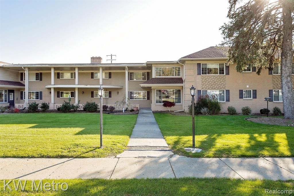 2377 Walton Boulevard 11, Rochester Hills, MI 48309