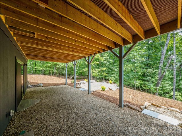 1180 West Lake Road, Marion, NC 28752