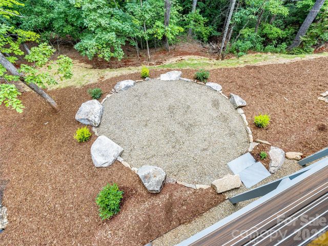 1180 West Lake Road, Marion, NC 28752