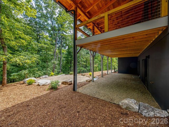 1180 West Lake Road, Marion, NC 28752
