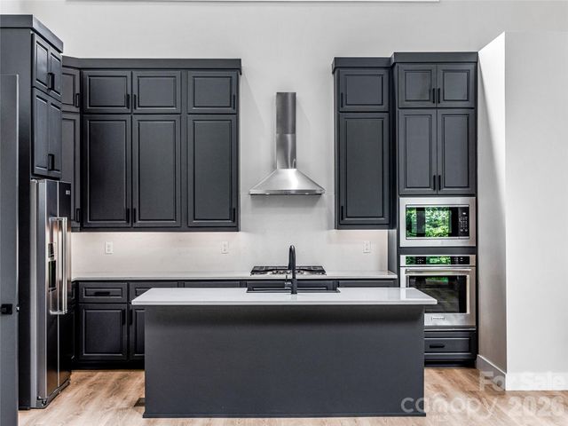 1180 West Lake Road, Marion, NC 28752