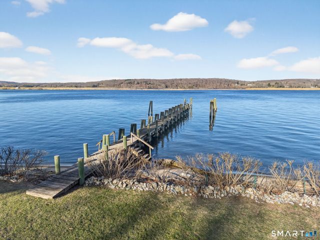 11 River Edge Road, Old Saybrook, CT 06475