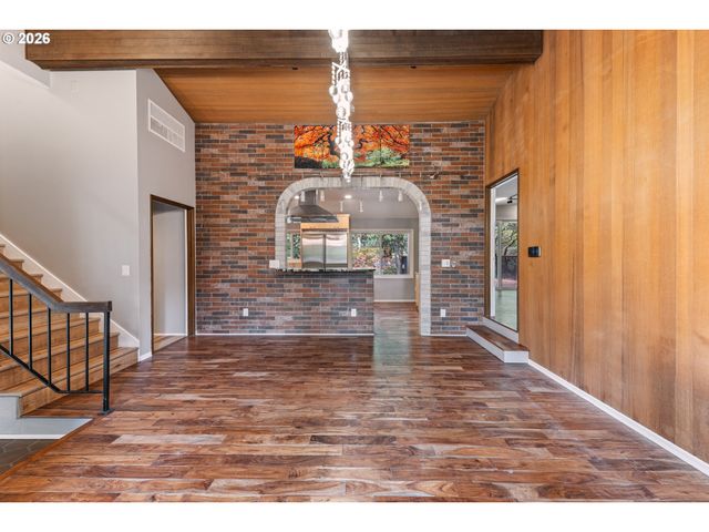 35 DA VINCI St, Lake Oswego, OR 97035