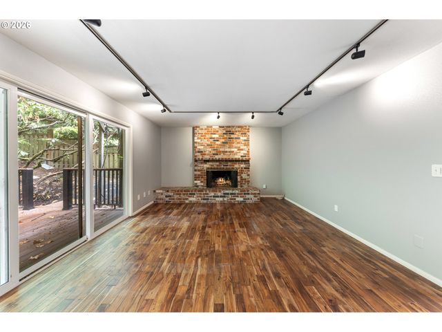 35 DA VINCI St, Lake Oswego, OR 97035