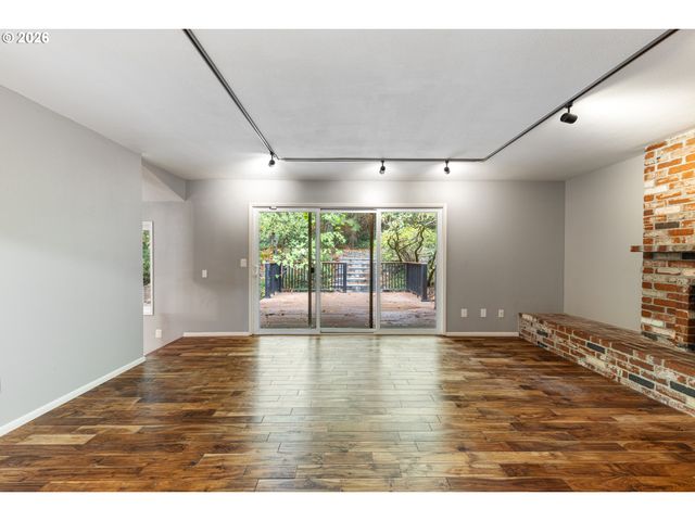 35 DA VINCI St, Lake Oswego, OR 97035