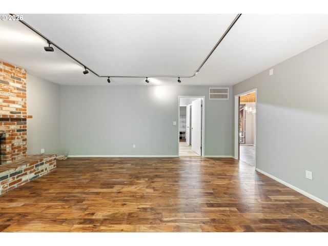 35 DA VINCI St, Lake Oswego, OR 97035