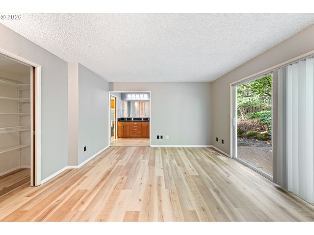 35 DA VINCI St, Lake Oswego, OR 97035