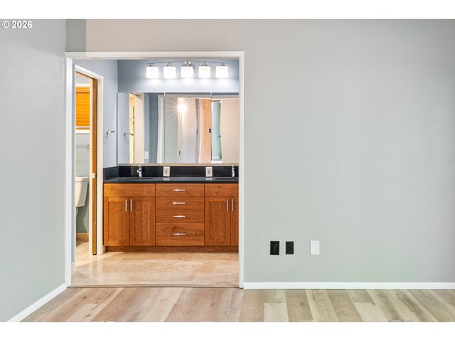 35 DA VINCI St, Lake Oswego, OR 97035