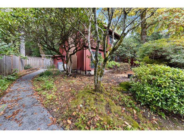 35 DA VINCI St, Lake Oswego, OR 97035