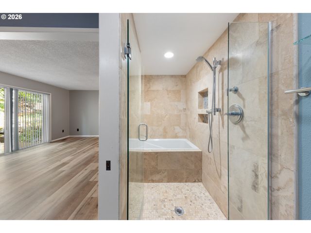 35 DA VINCI St, Lake Oswego, OR 97035
