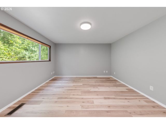 35 DA VINCI St, Lake Oswego, OR 97035