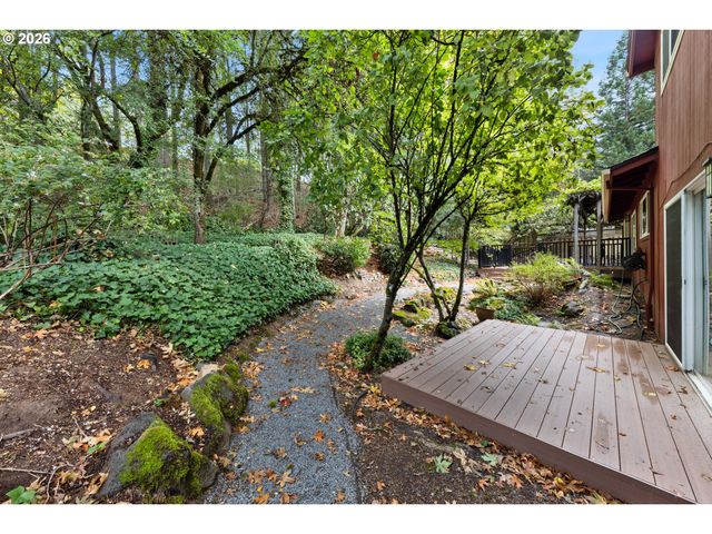 35 DA VINCI St, Lake Oswego, OR 97035