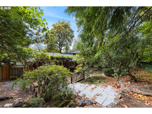 35 DA VINCI St, Lake Oswego, OR 97035
