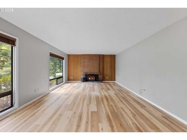 35 DA VINCI St, Lake Oswego, OR 97035