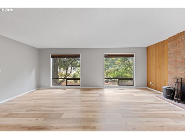 35 DA VINCI St, Lake Oswego, OR 97035
