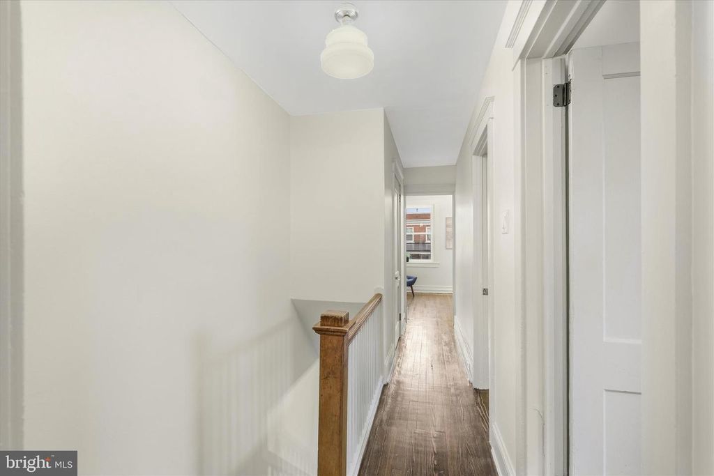 Image 15 of property listing at 929 EDGEWOOD AVE, Lancaster, PA 17603