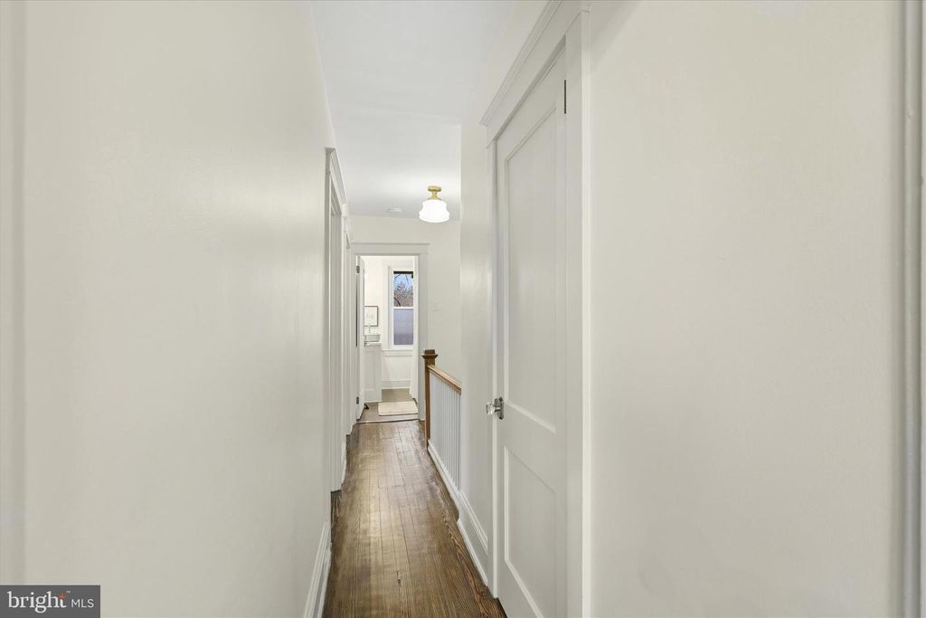 Image 16 of property listing at 929 EDGEWOOD AVE, Lancaster, PA 17603