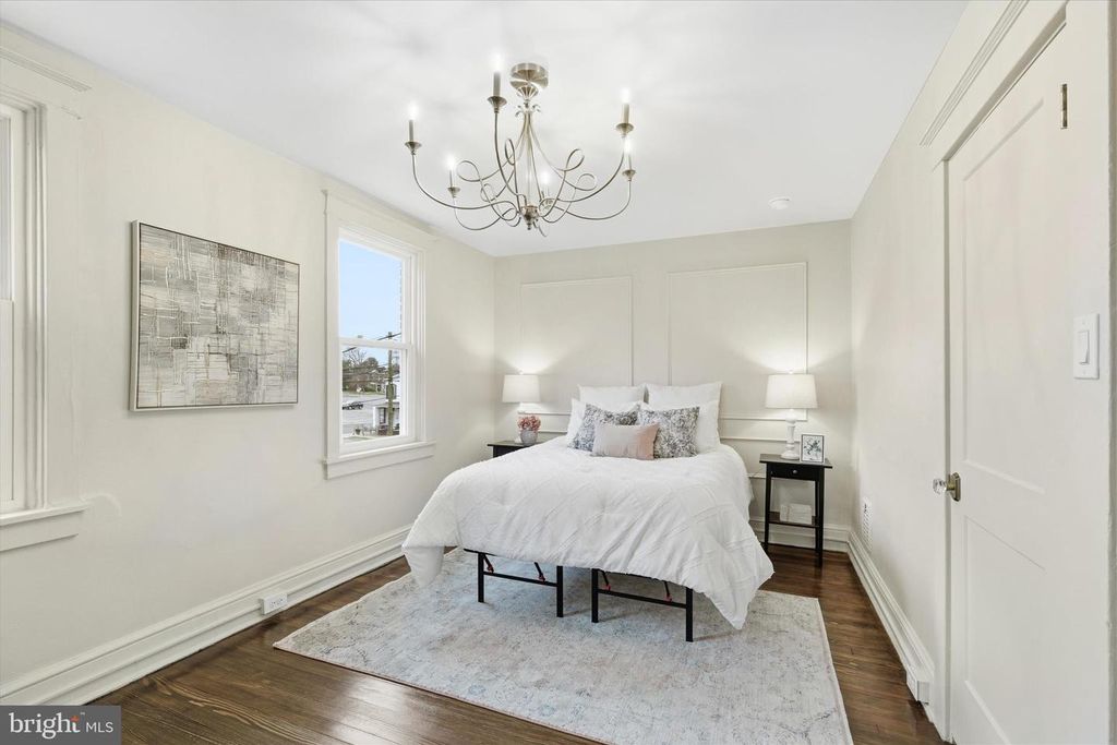 Image 18 of property listing at 929 EDGEWOOD AVE, Lancaster, PA 17603