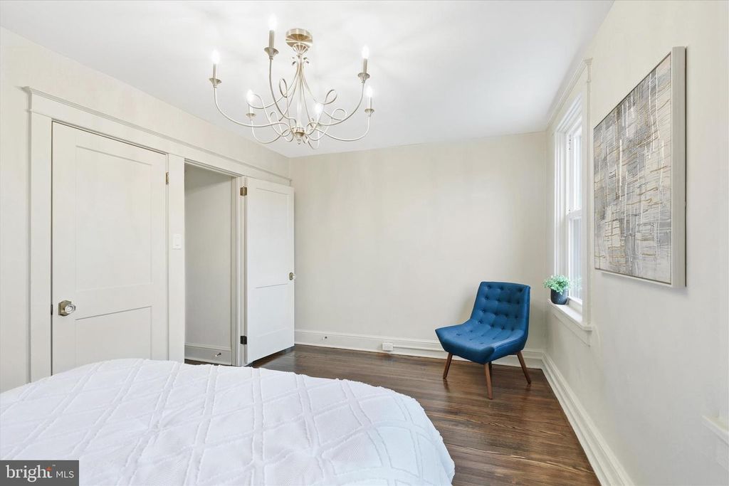 Image 19 of property listing at 929 EDGEWOOD AVE, Lancaster, PA 17603