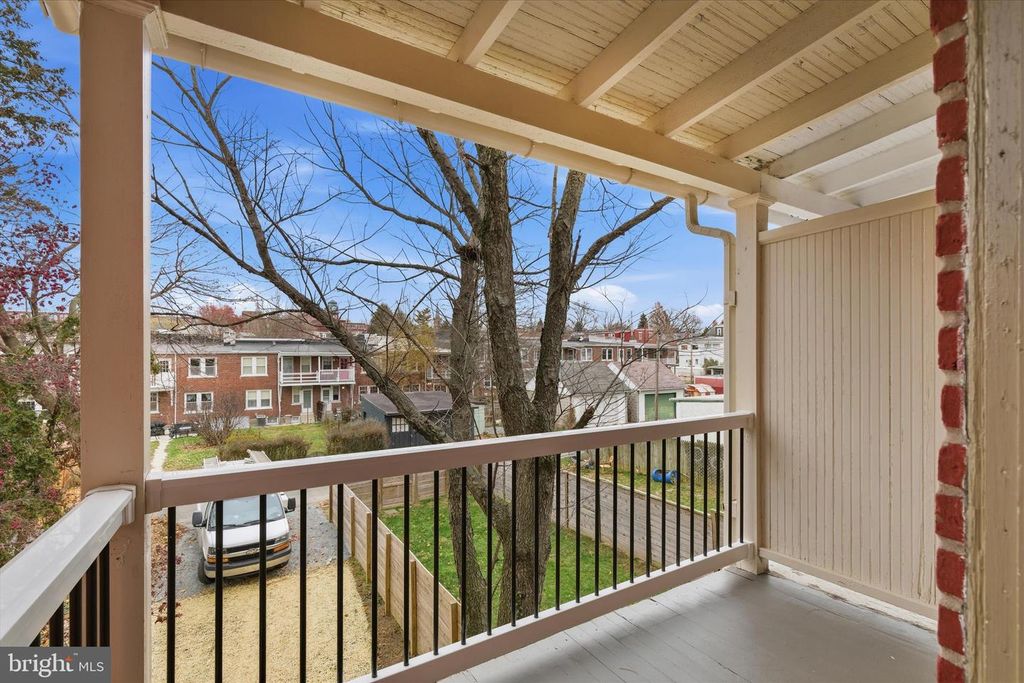 Image 25 of property listing at 929 EDGEWOOD AVE, Lancaster, PA 17603