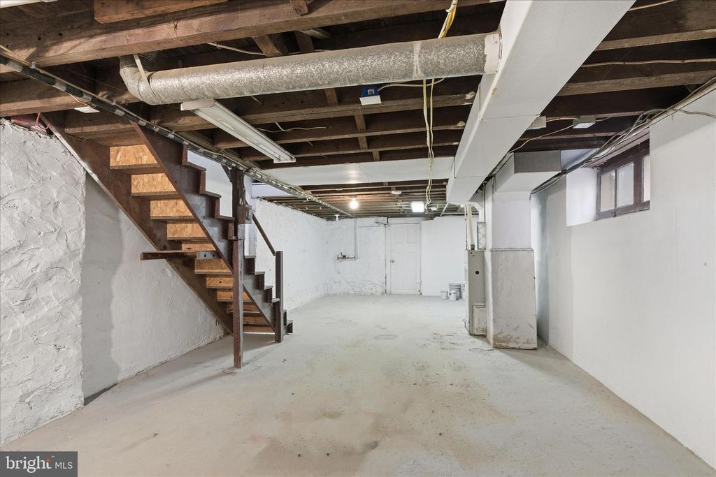 Image 27 of property listing at 929 EDGEWOOD AVE, Lancaster, PA 17603