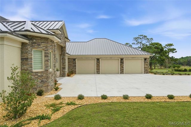 2852 N Crosswater Path, Lecanto, FL 34461