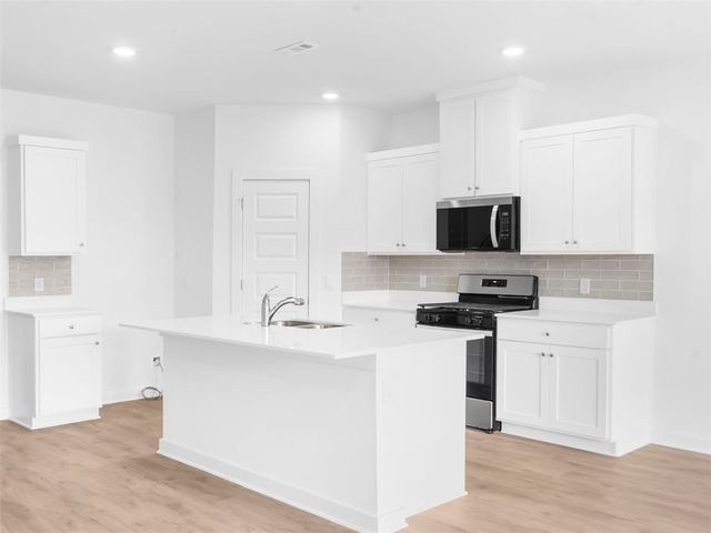 4622 W Aurora Street, Fayetteville, AR 72704