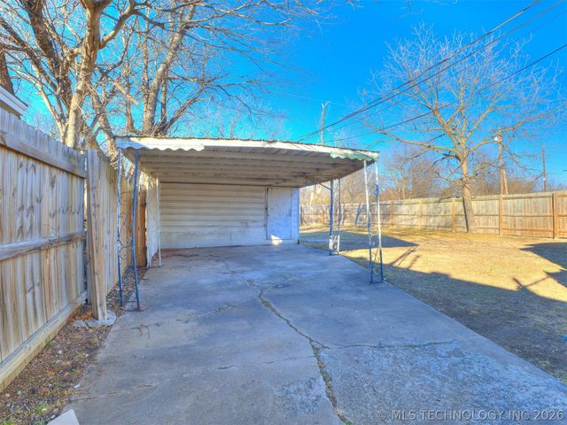 1127 E 26th Place N, Tulsa, OK 74106