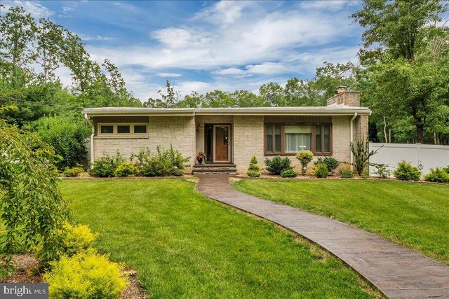 64 BLUE ANCHOR RD, Sicklerville, NJ 08081