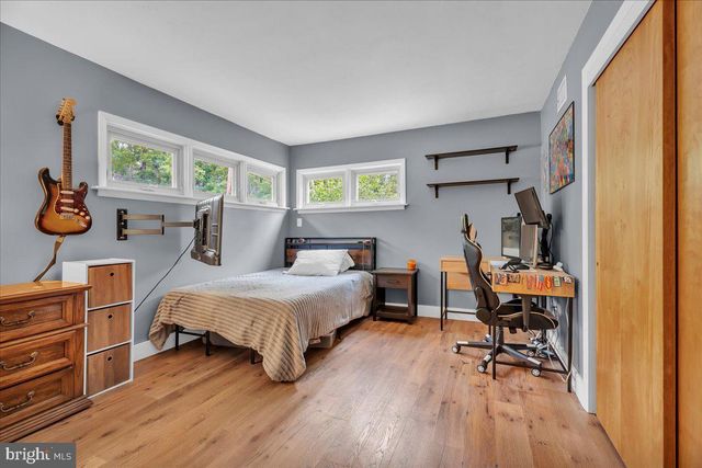 64 BLUE ANCHOR RD, Sicklerville, NJ 08081